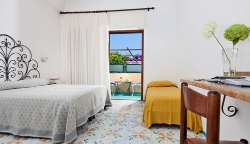 Standard Double Room, Balcony, Garden View