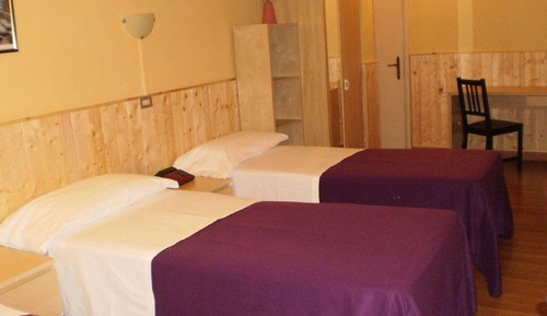 Triple Room, 3 Twin Beds