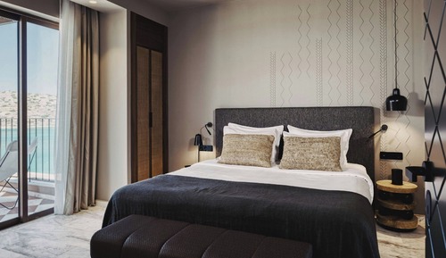 2 Double Beds (Luxury Family 2 Bdr Suite SV with outdoor hot tub)