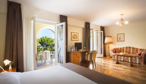 Superior double room with extra bed