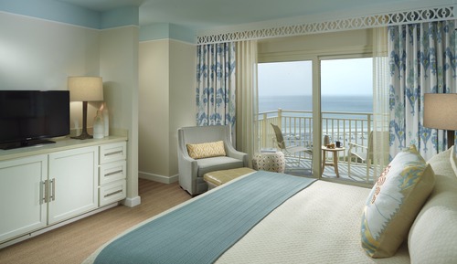 Premier Suite, 1 King Bed, Ocean View, Corner (Pool View)