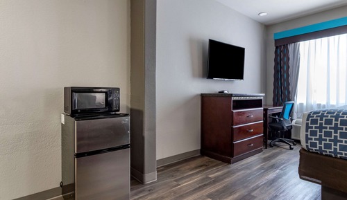 Suite, 1 King Bed, Non Smoking