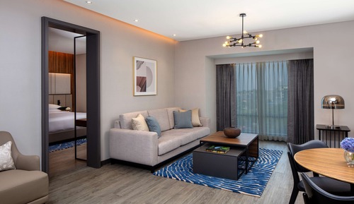 Suite (Regency)
