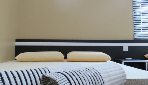 Family Room, 2 Queen Beds, Non Smoking