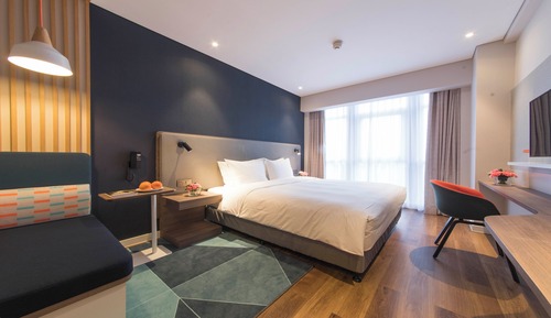 Standard Room, 1 King Bed (Extra Floor Space)