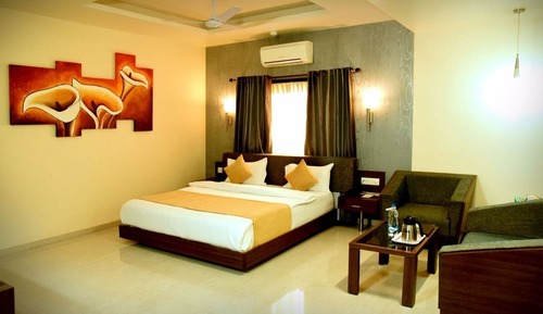 Royal Club Room