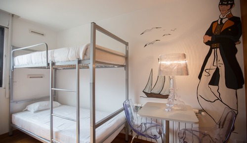 Shared Dormitory, Men only, Shared Bathroom (4 Beds)