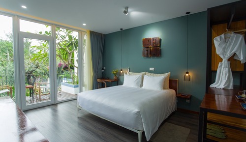 Family Suite, 2 Bedrooms, Balcony, Pool View