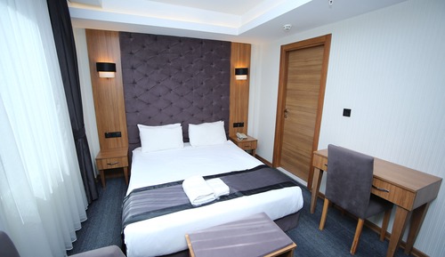 Economy Room