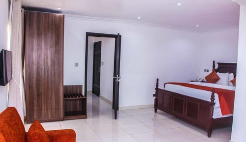 Basic Penthouse, 1 Queen Bed, Non Smoking
