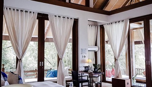 Azure (Presidential Ocean View Suite)