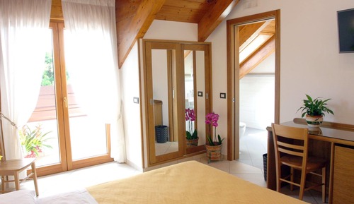 Double Room, 1 Queen Bed (Santa Maria)
