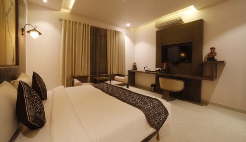 Luxury Suite