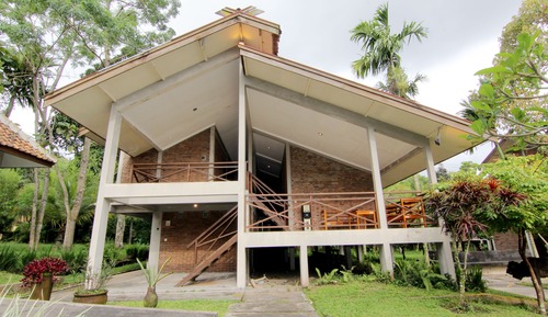 House, 6 Bedrooms