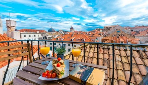 Deluxe Suite, City View (2)