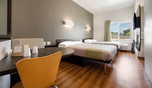Standard Room, 2 Queen Beds, Non Smoking