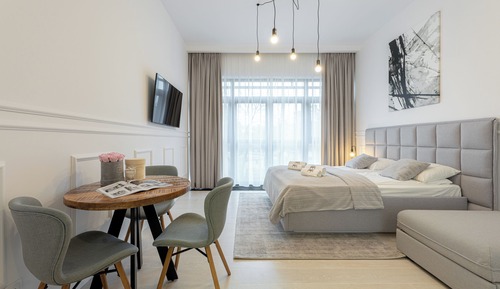 Studio Suite (I)