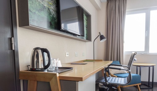 Room, 1 King Bed, Lake View