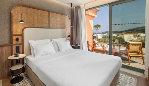 Deluxe Family Suite