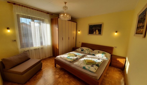 Comfort Apartment, Hill View