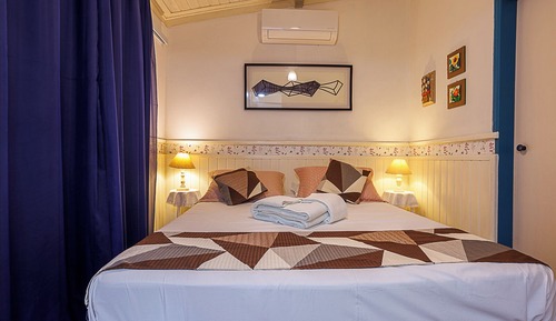 Panoramic Chalet, 1 Queen Bed, Non Smoking, Garden View