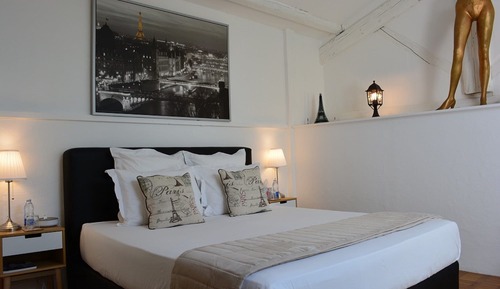 Suite (Paris)