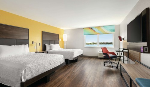 Room, 2 Queen Beds, Accessible, Bathtub
