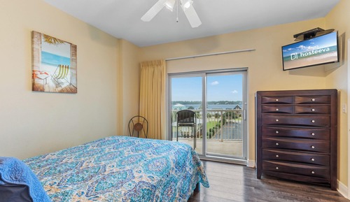 Exclusive Condo, 2 Bedrooms, Balcony, Pool View