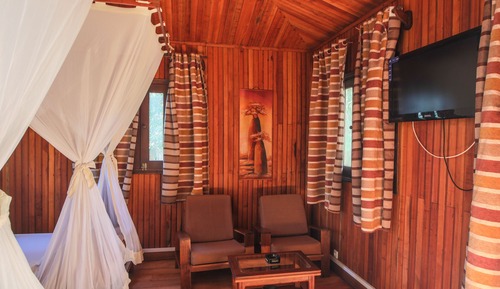 Bungalow, Multiple Beds (Triple)