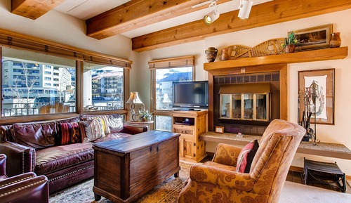 Condo, 2 Bedrooms