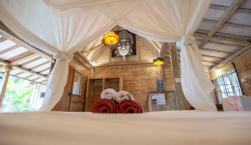 Classic Cabin, 1 King Bed, Garden View, Garden Area