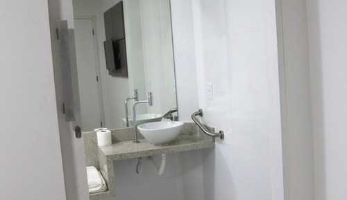 Classic Room, 1 Queen Bed, Accessible