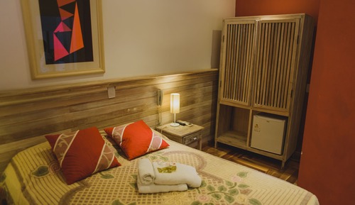 H8 Quarto duplo deluxe