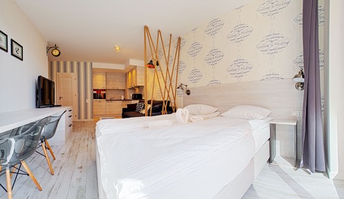 Apartment, Garden View (90a)