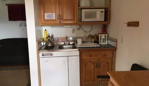 Standard Room, 1 Queen Bed, Kitchenette