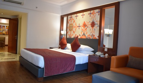 Executive Studio Suite