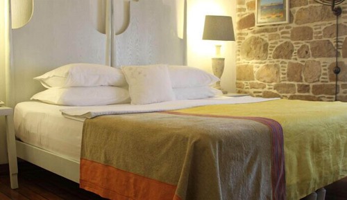 Standard Room, 1 Double or 2 Twin Beds