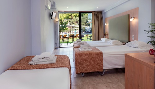 Standard Quadruple Room