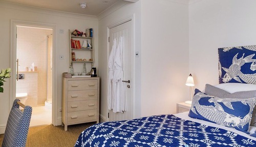 Classic Double Room, 1 Queen Bed (Village Cosy)