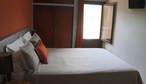 Double Room (Vilarinho da Furna)