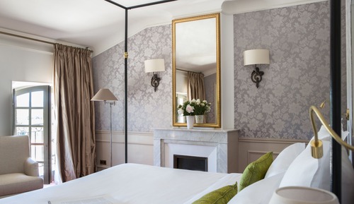 Prestige Room