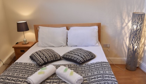 Studio Flat, 1 Double Bed and 1 Twin Bed