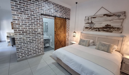 Deluxe Double or Twin Room, 1 Bedroom, Patio, Pool View