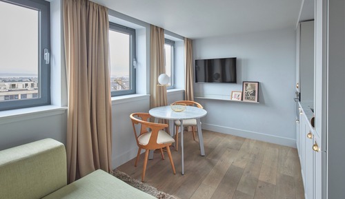 Family Studio - Lower Ground