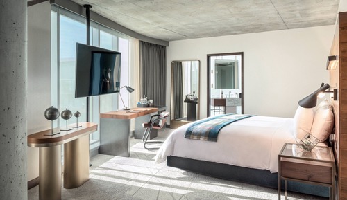 Room, 1 King Bed, Non Smoking (Corner)