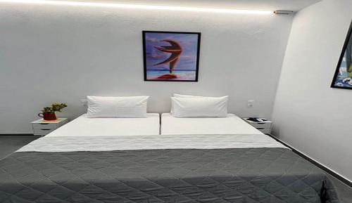 Executive Suite at the pool
