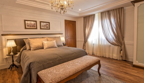 Luxury Suite, Jetted Tub