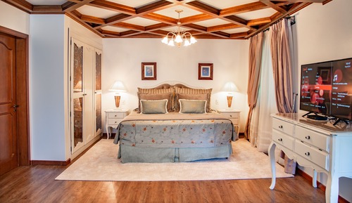 Royal Suite, Jetted Tub
