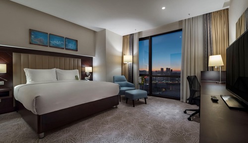 Deluxe Room, 1 King Bed
