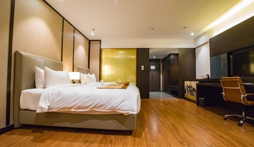 Business twin size bed non smoking
